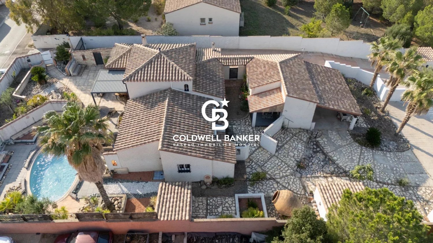 Casa de 3 dormitorios en Perpignan, France No. 306484