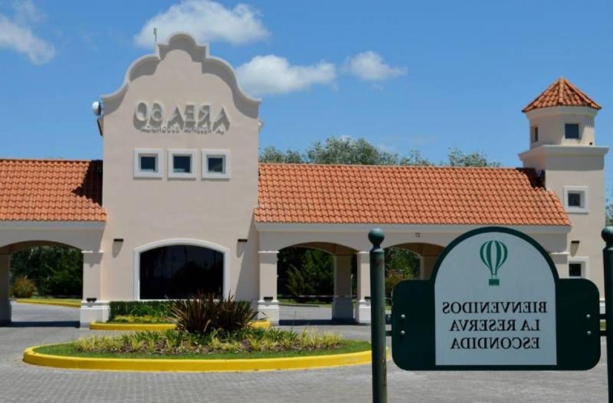  Land in Campo Creado, Argentina No. 36612