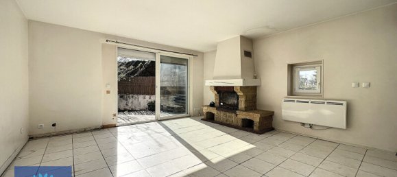 3 Schlafzimmer Stadthaus in Evry, France, Nr. 188609 2