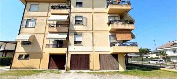 2 bedrooms Apartment in Creazzo, Italy No. 272433 20