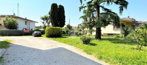2 bedrooms Apartment in Creazzo, Italy No. 272433 17