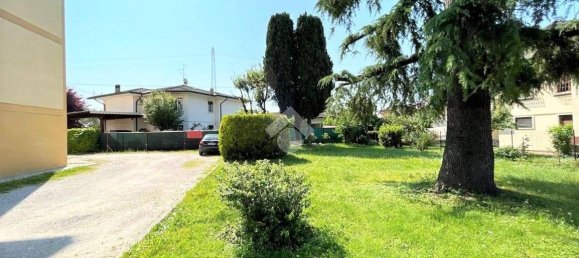 2 bedrooms Apartment in Creazzo, Italy No. 272433 18