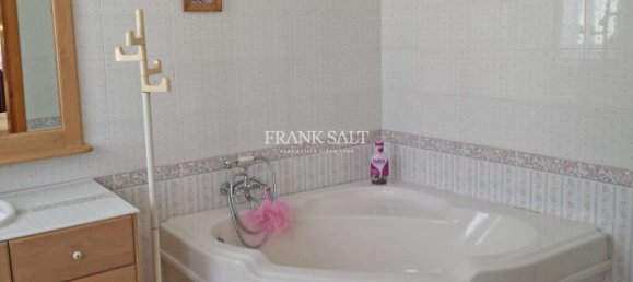 3 bedrooms Bungalow in Iklin, Malta No. 3776 7