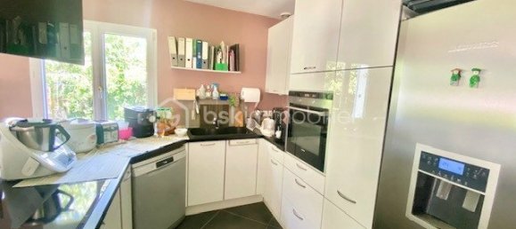 4 bedrooms House in La Ville-du-Bois, France No. 296996 5