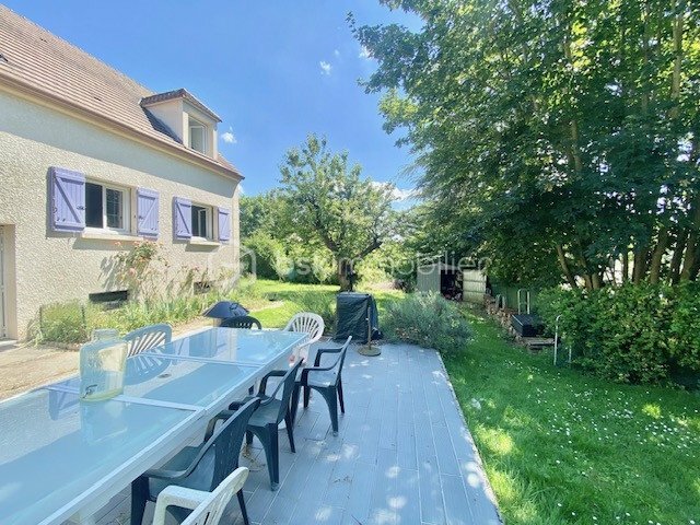 4 bedrooms House in La Ville-du-Bois, France No. 296996