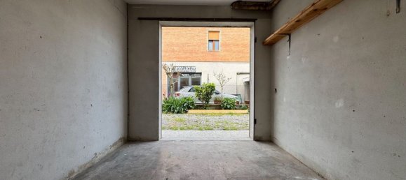 3 rooms Apartment in Modena, Italy No. 22748 17