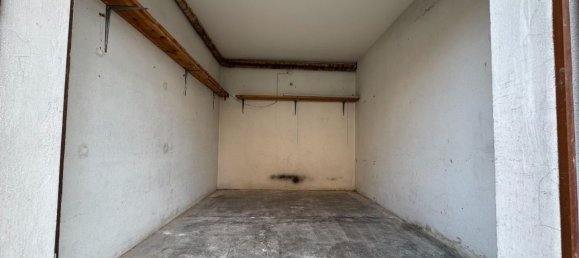 3 rooms Apartment in Modena, Italy No. 22748 16