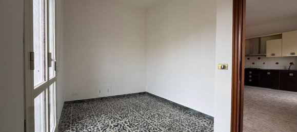 3 rooms Apartment in Modena, Italy No. 22748 24