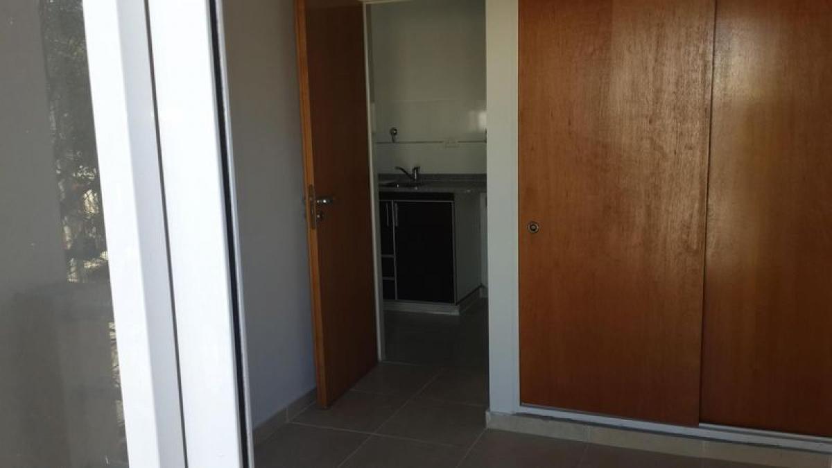 Studio in Bermudez, Argentina, Nr. 60936