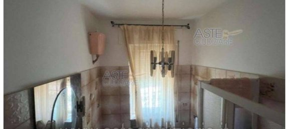 2 bedrooms Apartment in Alanno, Italy No. 272946 10