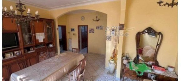2 bedrooms Apartment in Alanno, Italy No. 272946 3