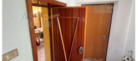 2 bedrooms Apartment in Alanno, Italy No. 272946 17