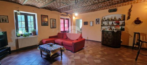 3 bedrooms House in Villafranca d'Asti, Italy No. 272034 3