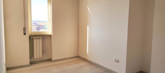 3 rooms Apartment in Rome, Italy No. 9573 12