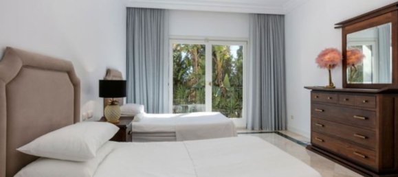 6 bedrooms Villa in Marbella, Spain No. 145954 36