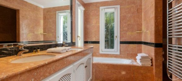 6 bedrooms Villa in Marbella, Spain No. 145954 34