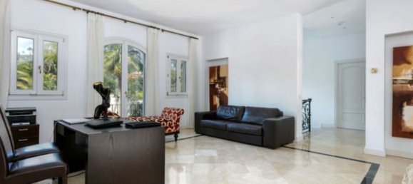 6 bedrooms Villa in Marbella, Spain No. 145954 23
