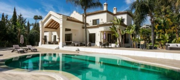 6 bedrooms Villa in Marbella, Spain No. 145954 3