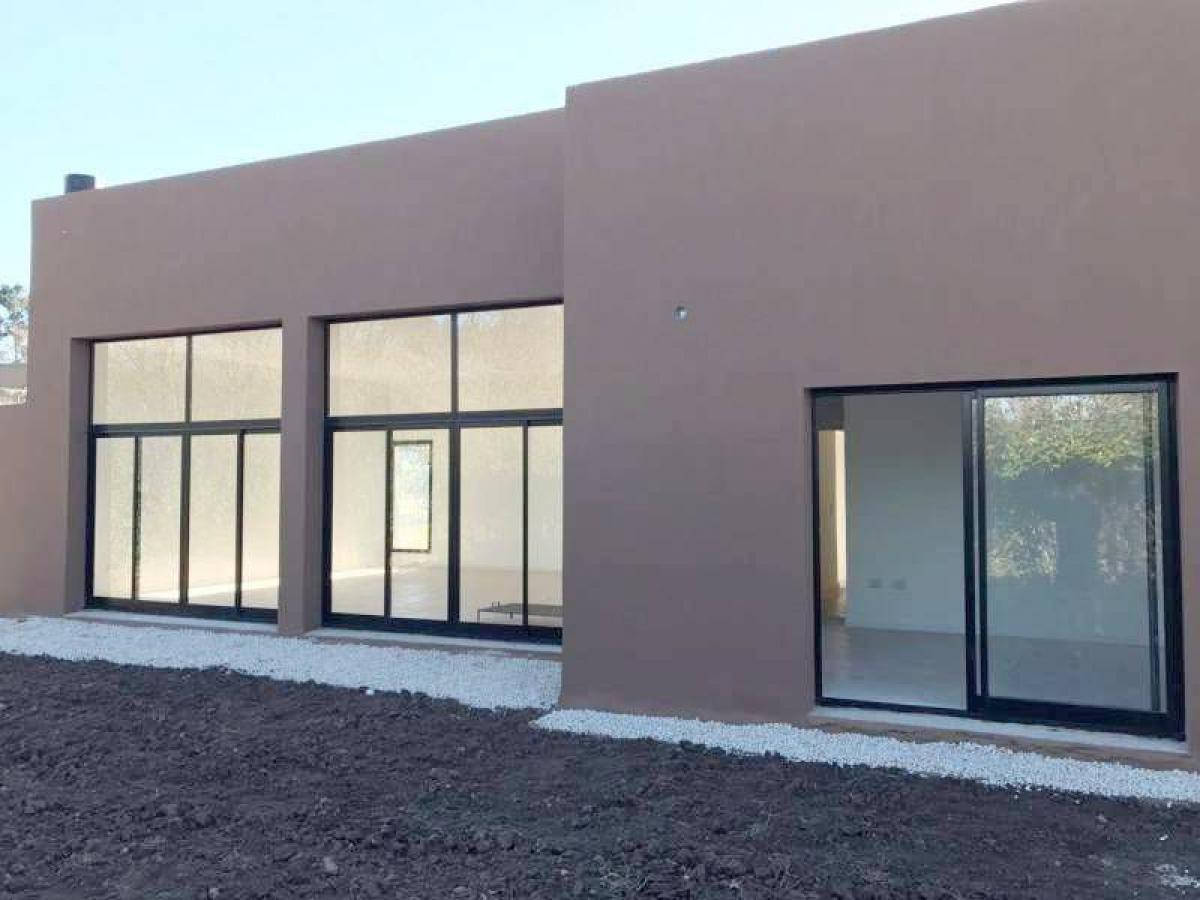 Дом с 3 спальнями в Пилар, Аргентина № 92210