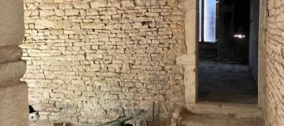 5 rooms House in Lugny, France No. 205371 2