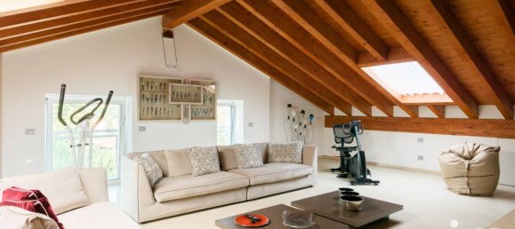 8 Schlafzimmer Villa in Monticello Brianza, Italy, Nr. 263567 25