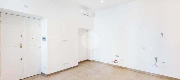 2 bedrooms Apartment in Rome, Italy No. 263330 2