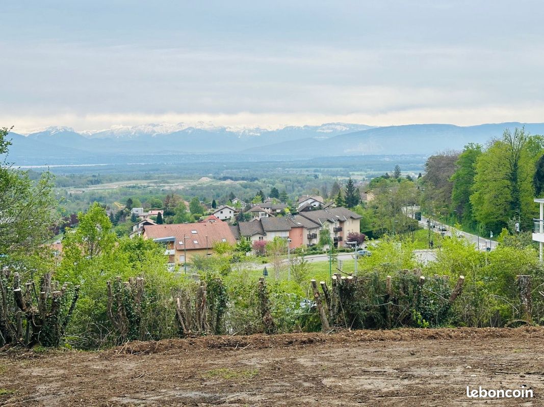 Terreno en Gex, France No. 191717