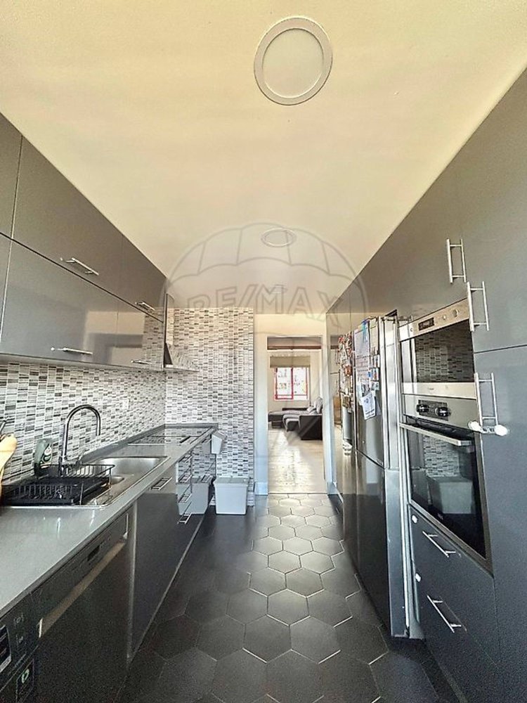 2 bedrooms Apartment in Lisbon, Portugal No. 266938