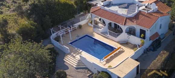 4 bedrooms Villa in Faro, Portugal No. 9256 2