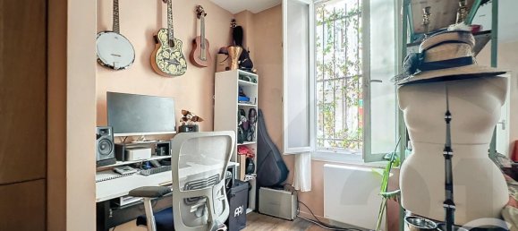 1 bedroom Apartment in Paris, France No. 169145 3