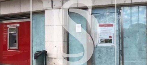 119m² Commercial property in Abrantes, Portugal No. 61979 11