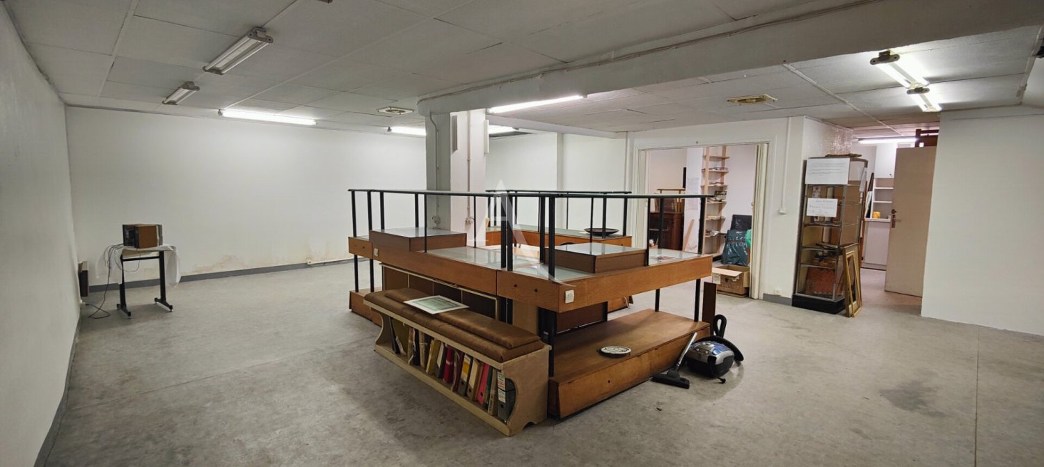 Gewerbliche Immobilie in Paris, France 117m², Nr. 130622