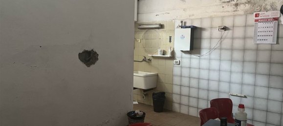 590m² Warehouse in Livorno, Italy No. 324180 8