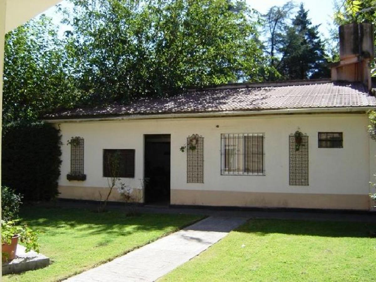 Casa de 3 dormitorios en Pilar, Argentina No. 78942