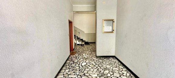 Квартира с 3 комнатами в Лоано, Италия № 299459 32