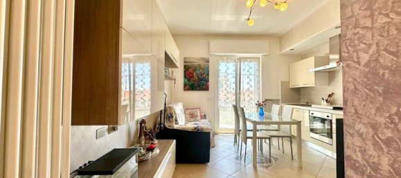 Квартира с 3 комнатами в Лоано, Италия № 299459 9