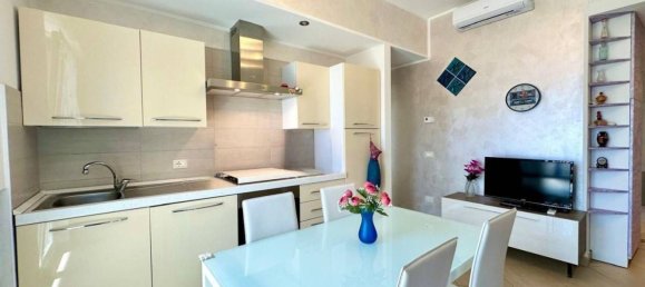 Квартира с 3 комнатами в Лоано, Италия № 299459 8