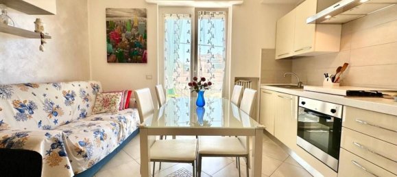 Квартира с 3 комнатами в Лоано, Италия № 299459 3