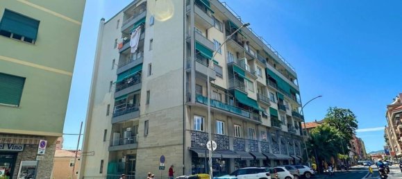 Квартира с 3 комнатами в Лоано, Италия № 299459 34