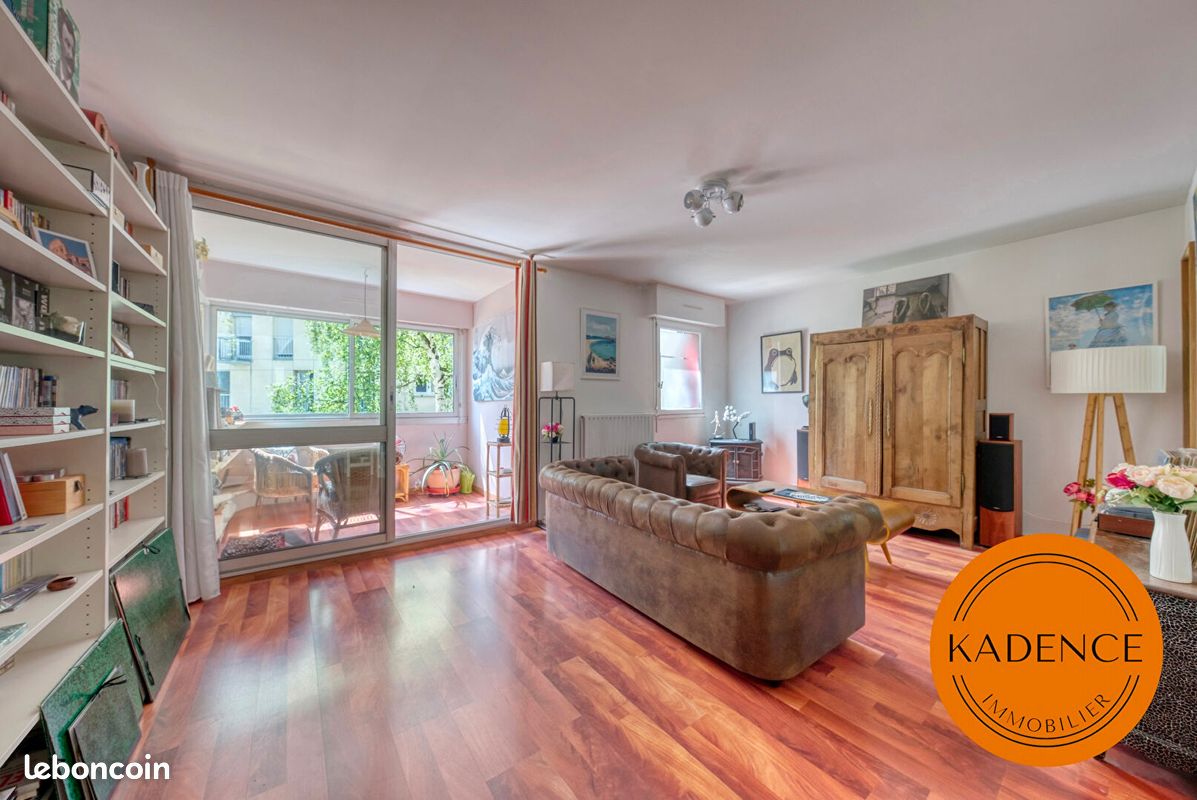 3 bedrooms Apartment in Rennes, France No. 202211