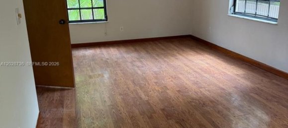 1 dormitorio propiedad comercial en alquiler en Miami, Miami-Dade, Florida, USA № 615218 4