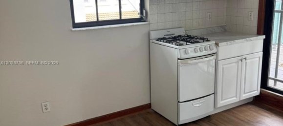 1 dormitorio propiedad comercial en alquiler en Miami, Miami-Dade, Florida, USA № 615218 12