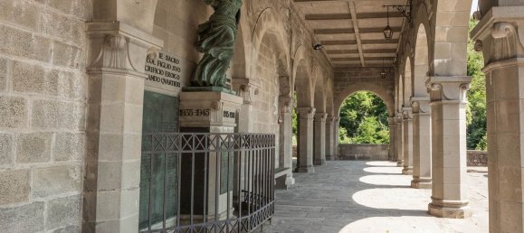 482m² Commercial property in Bagnone, Italy No. 261543 8