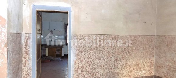 4 bedrooms Apartment in Barga, Italy No. 118753 9