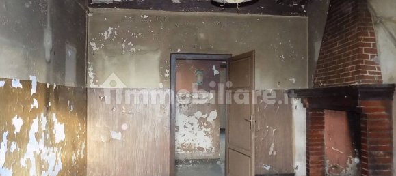 4 bedrooms Apartment in Barga, Italy No. 118753 12