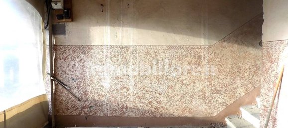 4 bedrooms Apartment in Barga, Italy No. 118753 4