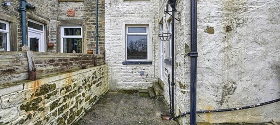  House in Skipton, United Kingdom No. 2318 19