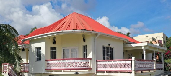 4 bedrooms House in Arnos Vale, Saint Vincent and the Grenadines No. 6 4