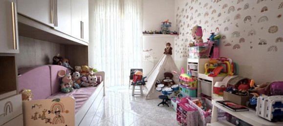 3 rooms Apartment in Naples, Italy No. 235969 10