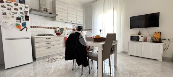 3 rooms Apartment in Naples, Italy No. 235969 5